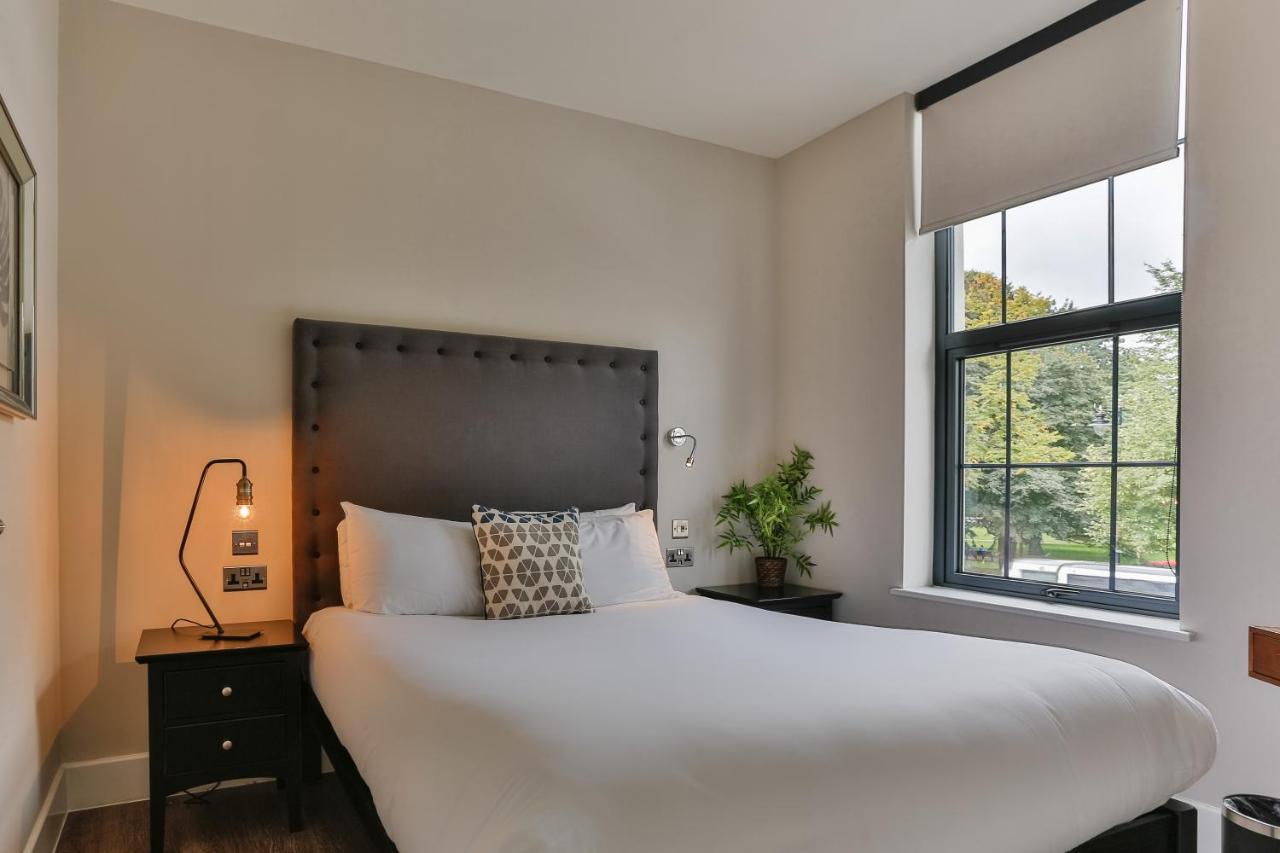 Park Lane Aparthotel By Urban Space Cardiff Exterior foto